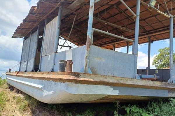 Refaccionan casco de balsa de captación Pucallpillo ISUSPENSION DEL SERVICIO DE AGUA POTABLE